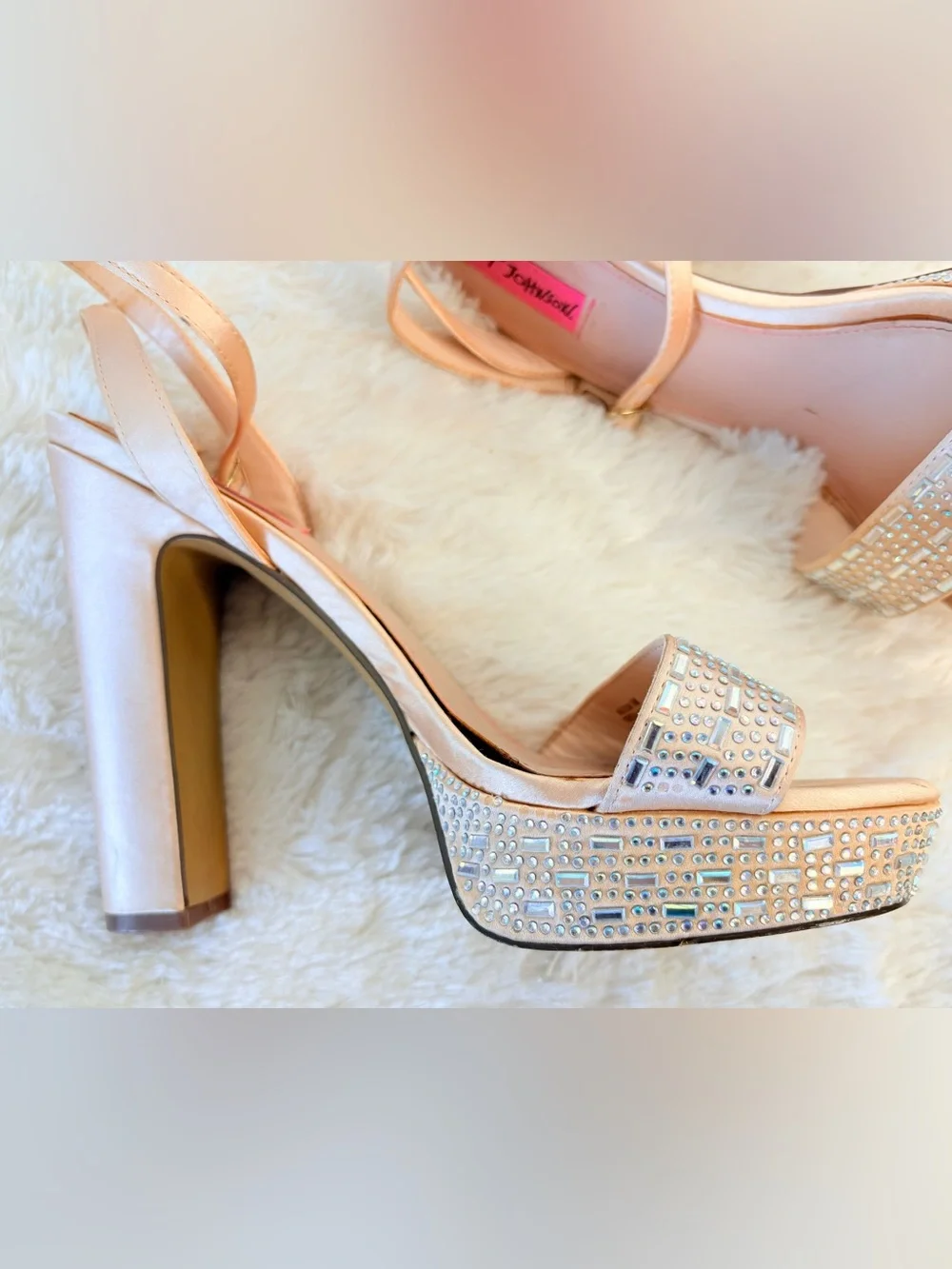 Betsey Johnson gorgeous betsey